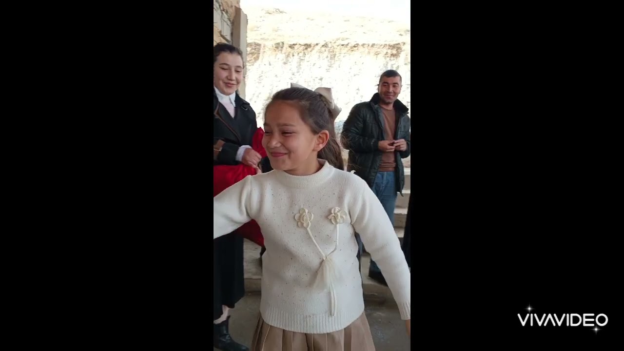 Mironqul mahallasidagi sardorlar bolajonlarga yangi yil shukuhini targʻib qilishmoqda 