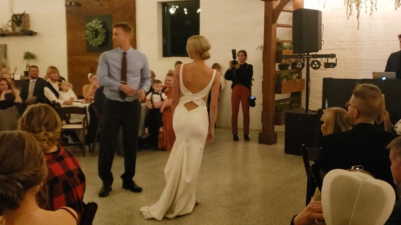 Best father daughter wedding dance (Amish surprise)