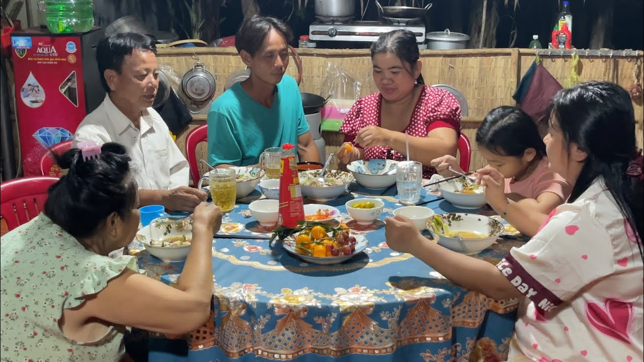 Buồn Không Thể Làm Được Gì Khi Bị Mất Lú, Nấu Bánh Canh Buổi Chiều Tối Thì Mưa Cũng Tới / NCMT 356
