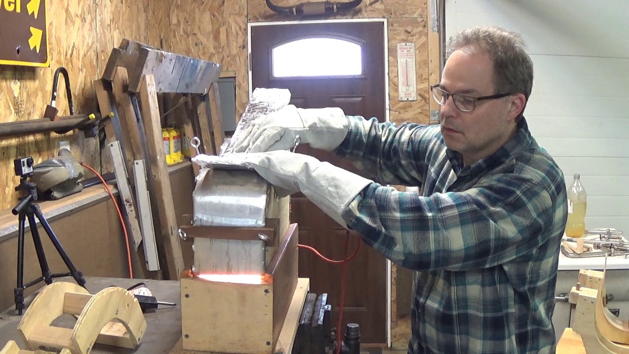 Bending acoustic guitar sides with home made tools!