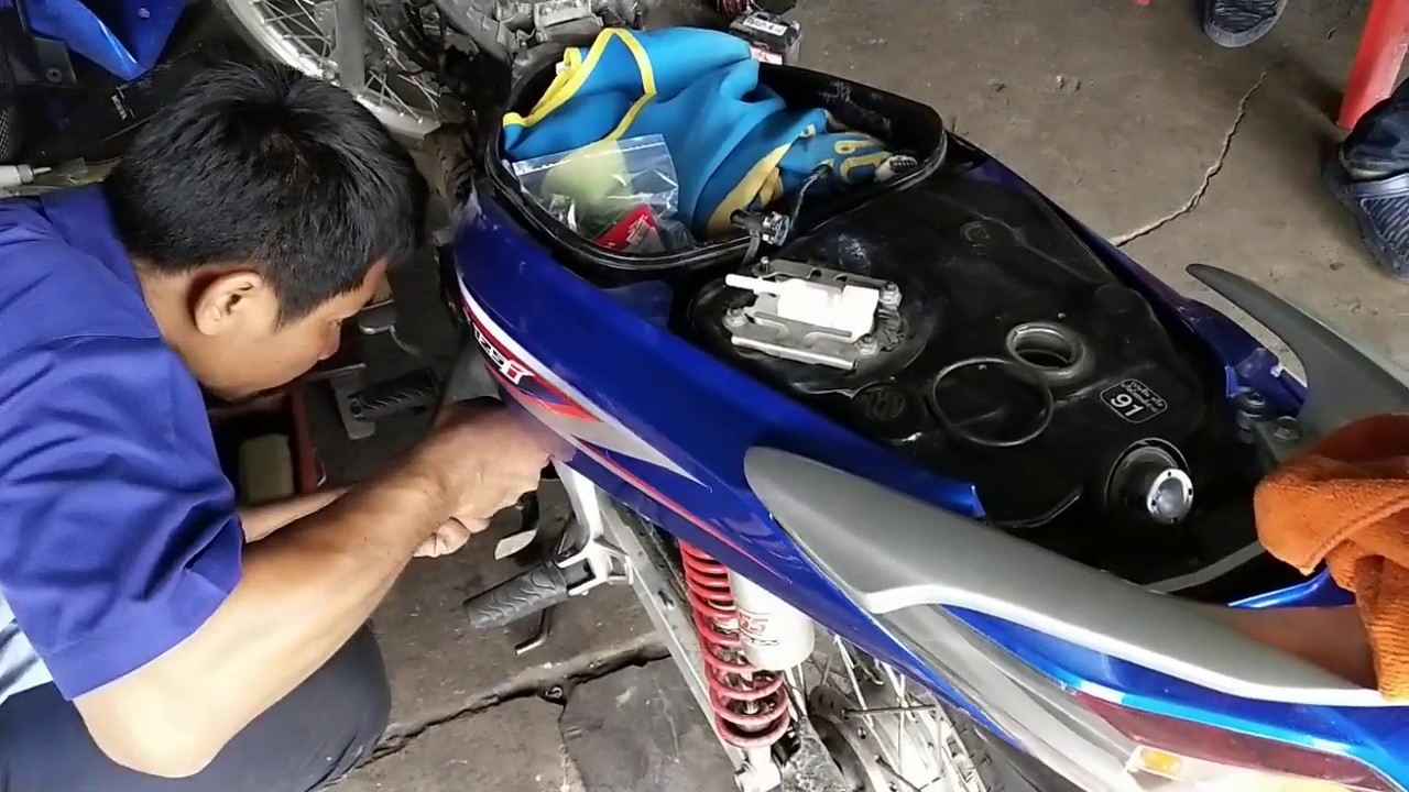 เปลี่ยนปั๊มติ๊ก Wave 125 i ตัวเก่าครับ