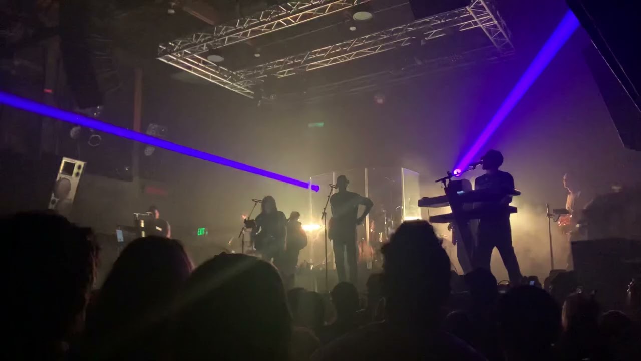Dusk Till Dawn (Live)HQ - Tribal Seeds ft. Suckarie