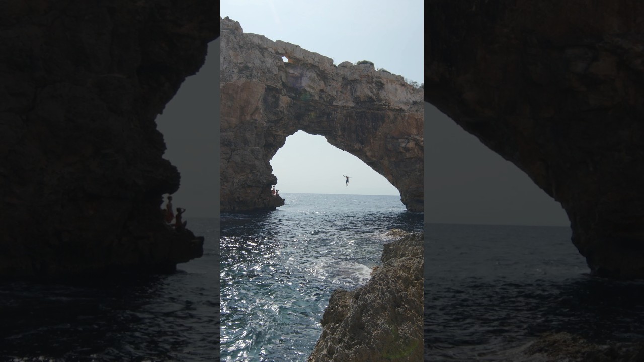 Need to cool down? Go deep water soloing! 🌊☀️🧗