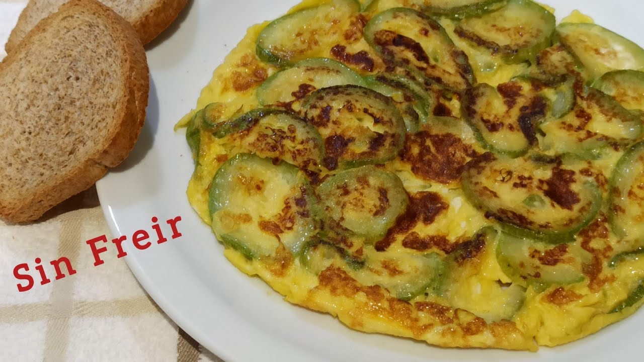 SIN FREIR EL CALABACÍN. Tortilla de calabacín saludable y exquisita.