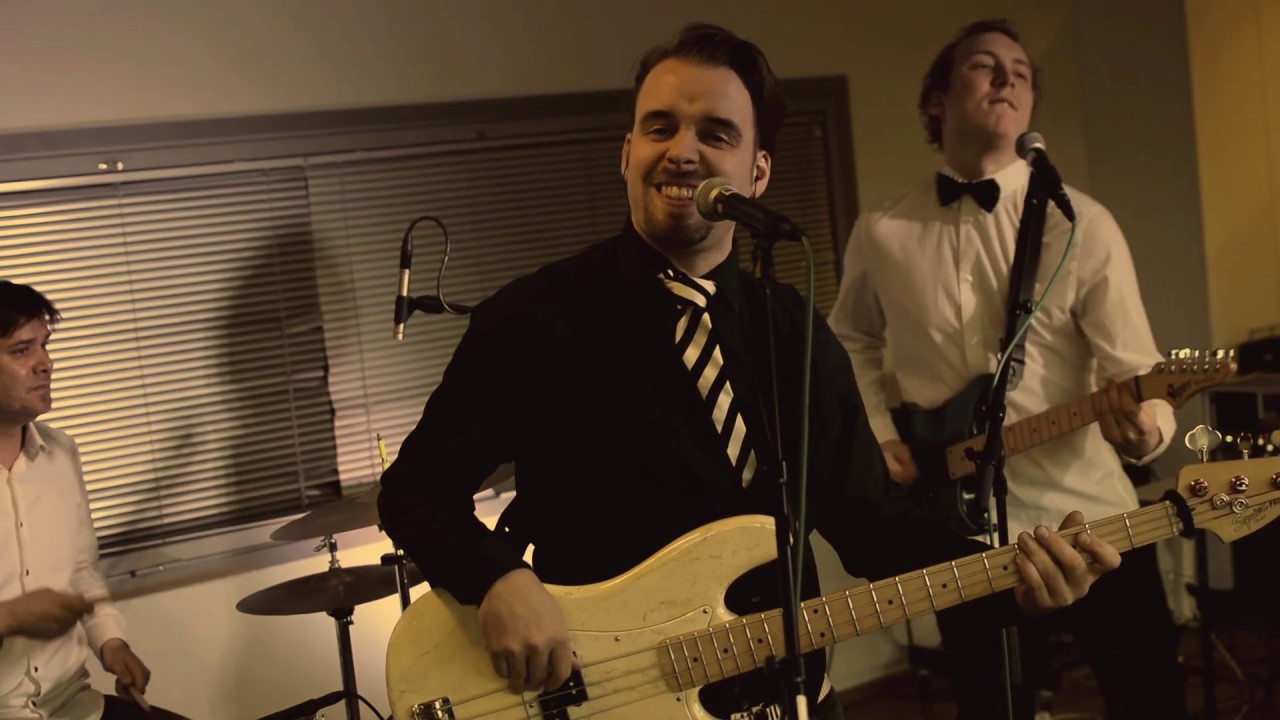 Bilebändi Kaupungin Kerma - Studio live (coverbändi/hääbändi)