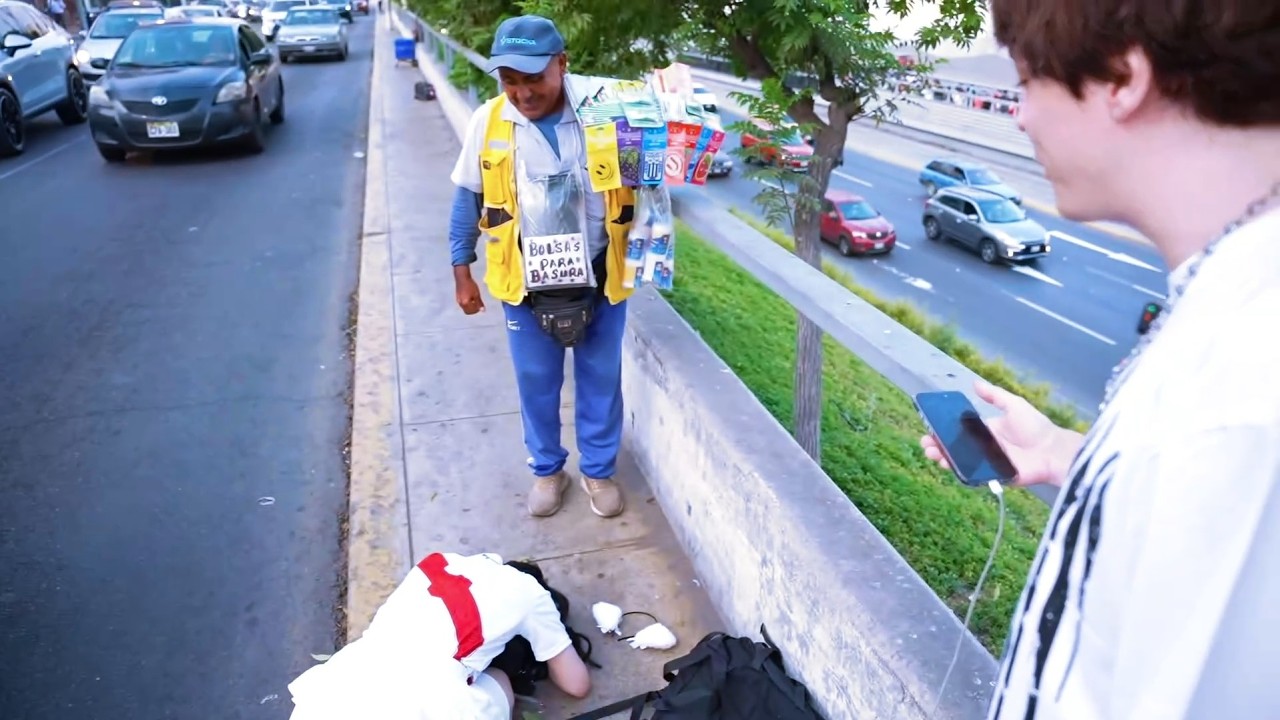 JAPONESA NANATTY SE REENCUENTRA CON VENDEDOR AMBULANTE Y PIDE DISCULPAS