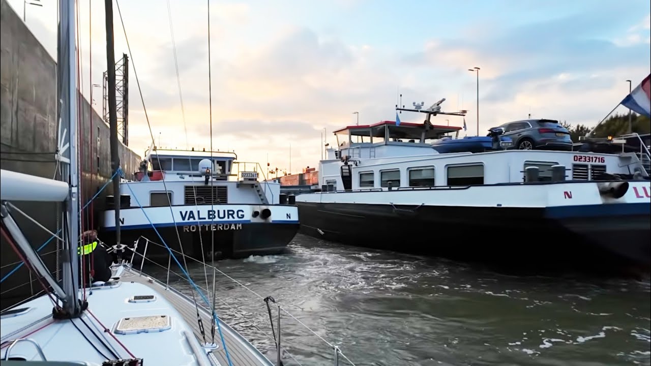 MET ONZE EIGEN BOOT VAN ENKHUIZEN NAAR ANTWERPEN!