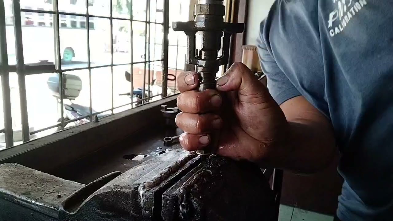 Fuel injector repair for Mitsubishi 4M50 Engine || Fuel injector problem excessive back leak.|| Fuso