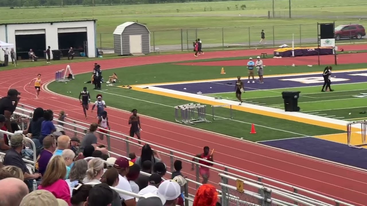 Boys 4x200 | LHSAA District 1-5A Championship 25
