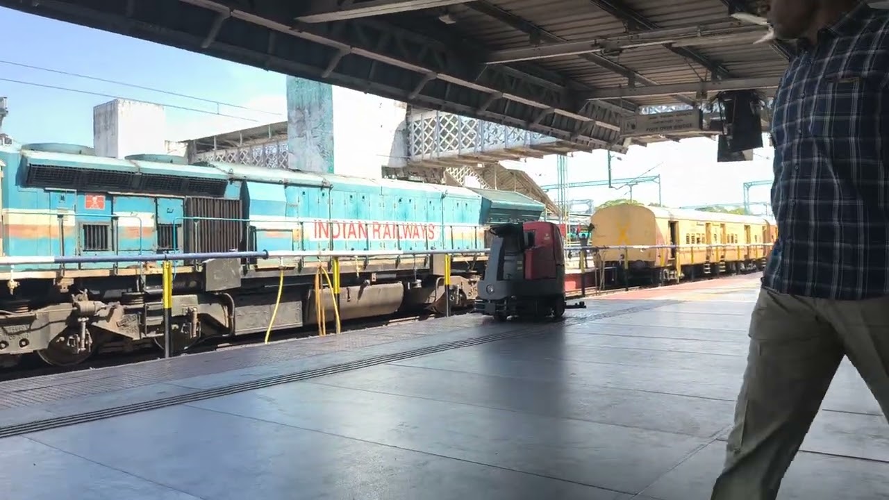 #wdp4d locomotive coupling to train no 56753 #tirunelveli - #tiruchendur passenger train 🚂