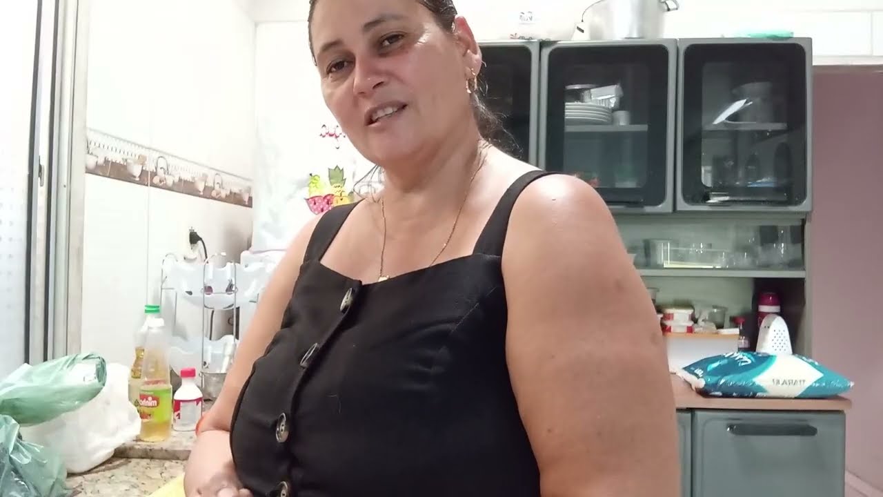 ALMOÇO DE HOJE FOI NA MINHA CASA NA CIDADE FIZ UM PEIXE PARA O ALMOÇO 🐟