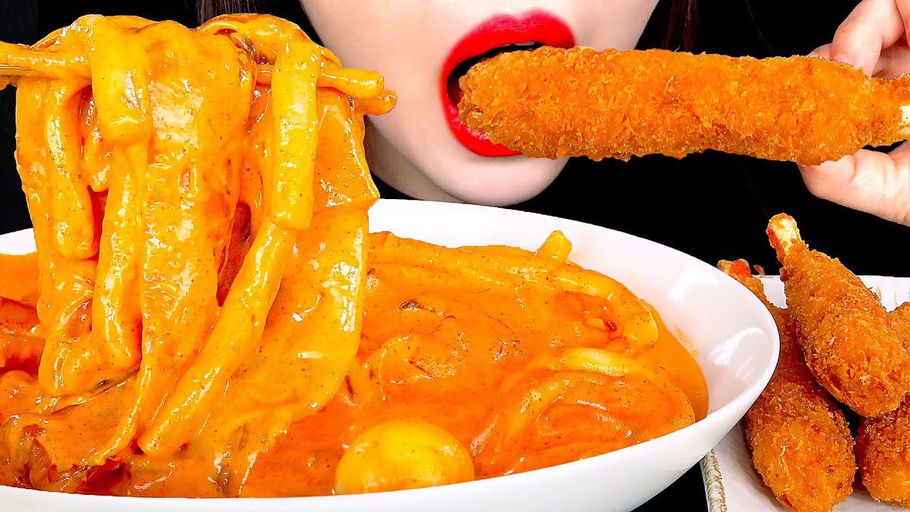 ASMR ROSE TTEOKBOKKI 로제떡볶이 먹방 SPICY RICE CAKES MUKBANG EATING SOUNDS 咀嚼音 | ZOEY ASMR
