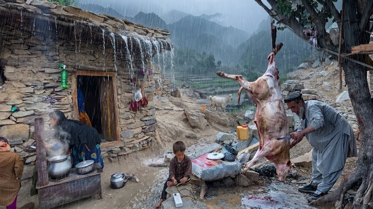 Celebrating Eid al-Adha with an Afghan Family in the Mountains 🏔️ | Catching a Cow for Qurbani! 🐄 ❤️