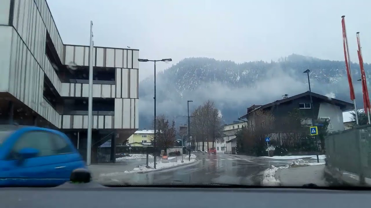 Kundl, Autofahrt im Regen, Bezirk Kufstein, Unterinntal, Tirol, Austria 