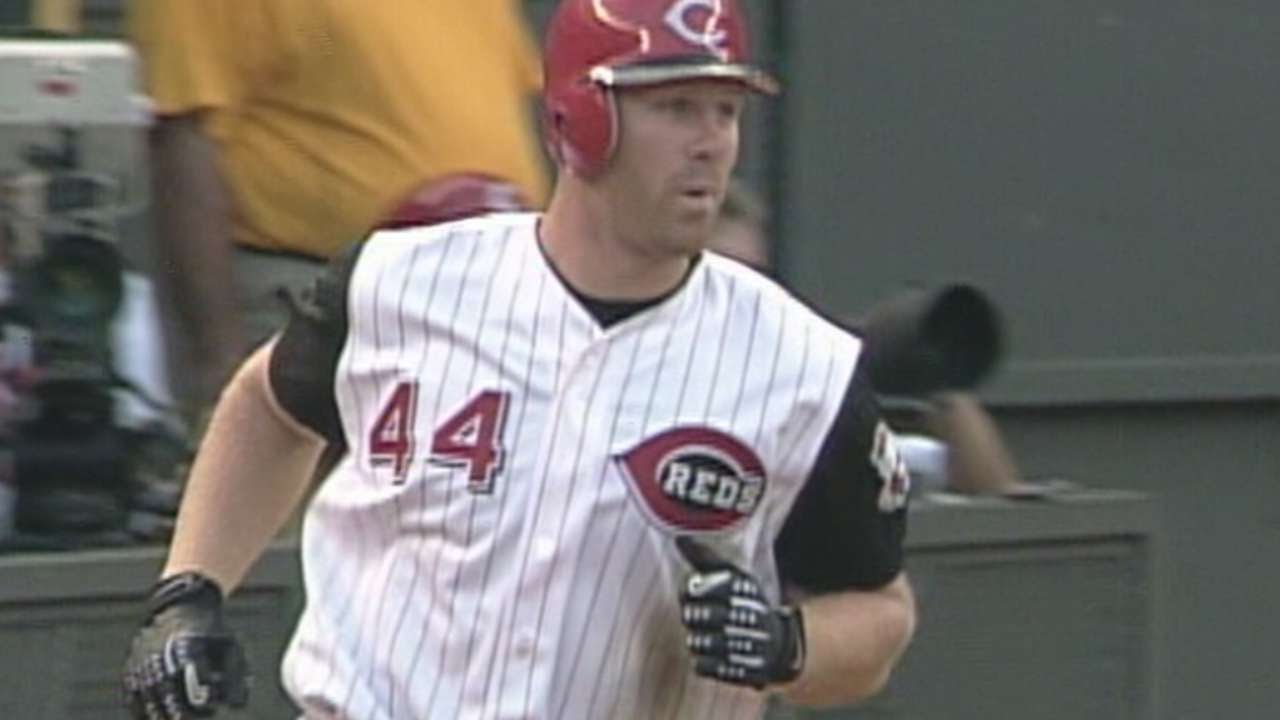 Adam Dunn hits his first homer in Majors