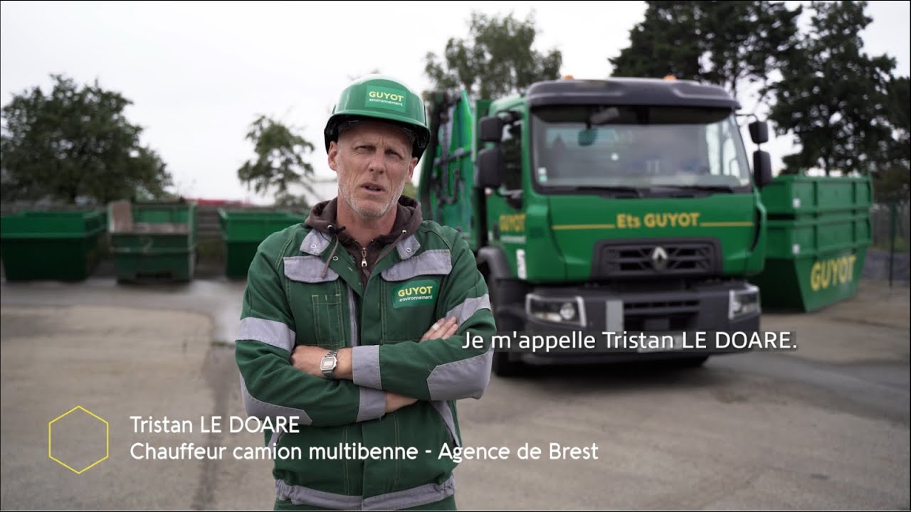 Nos métiers : Tristan, chauffeur camion multibenne | GUYOT environnement