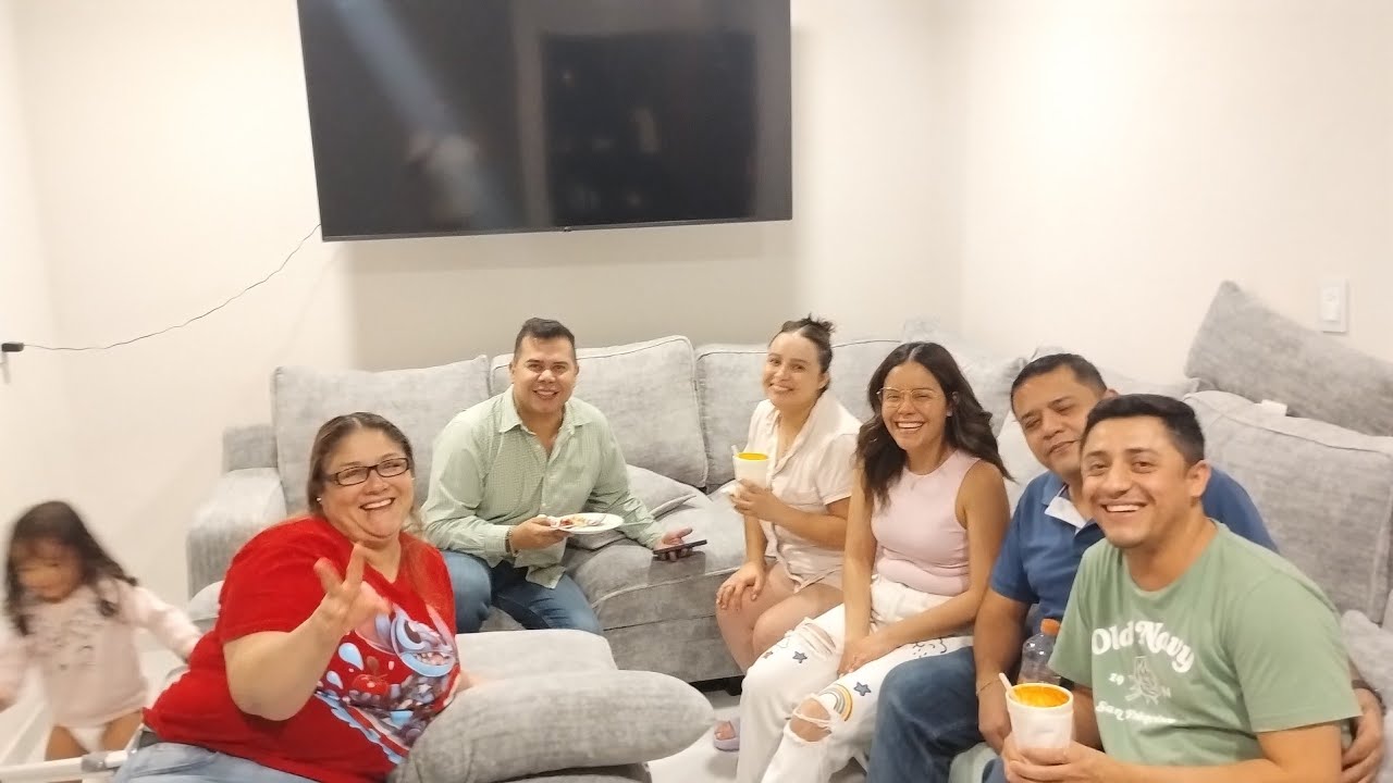 HACEMOS ENTREGA DE LA CHAMARRA VIEJAAAAA😂😂