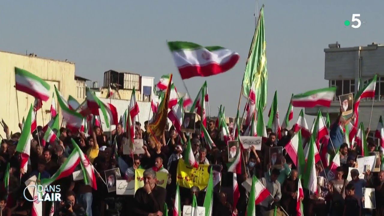 En Iran, la révolte continue - reportage #cdanslair 31.12.2022