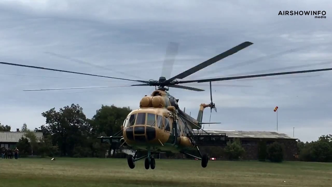 HunAF SAR Training - Mátra (Mi-8, Mi-17 arrivals and low passes)