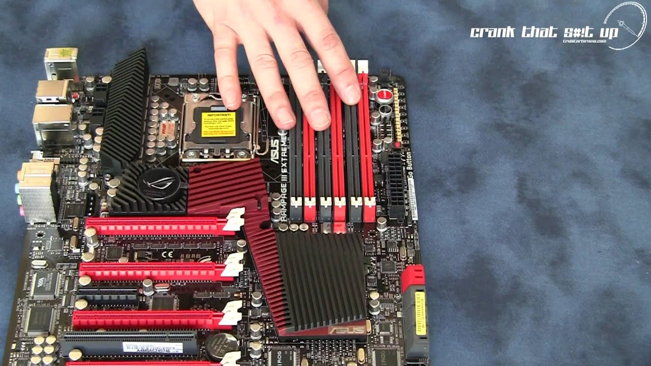 Asus Rampage Extreme 3 Motherboard unboxing