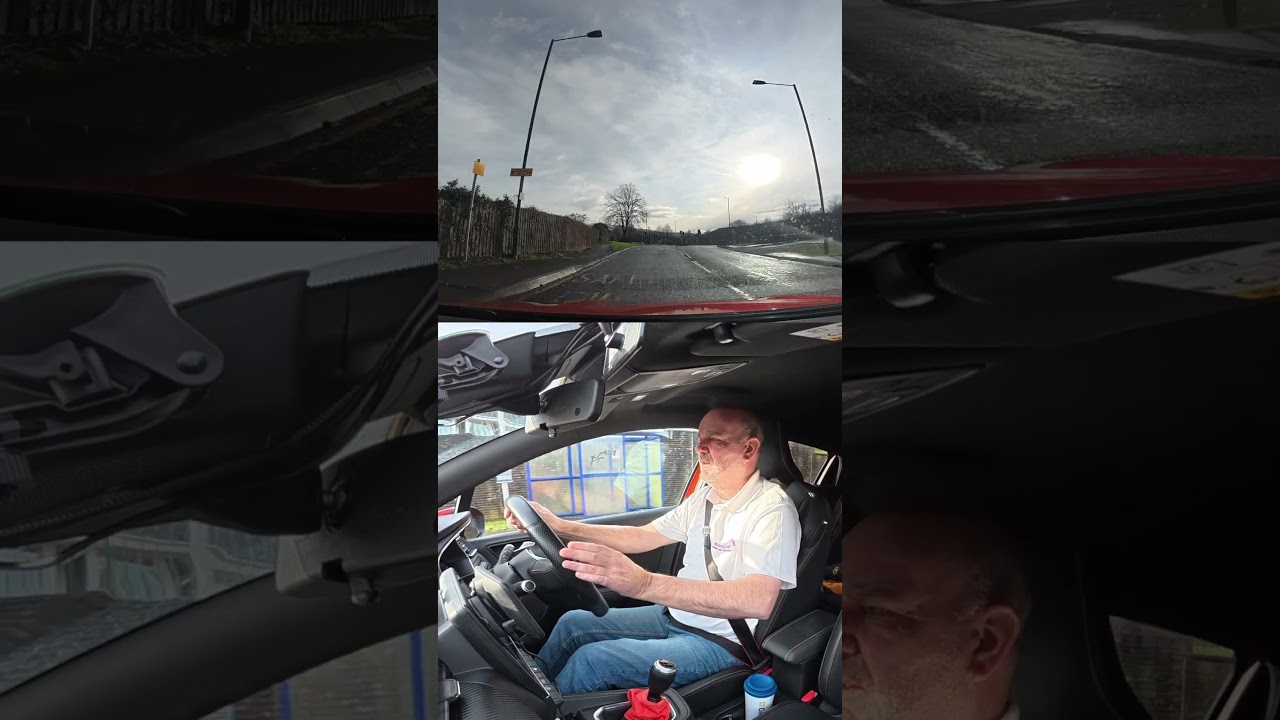 How to turn right with filter light onto dual carriageway