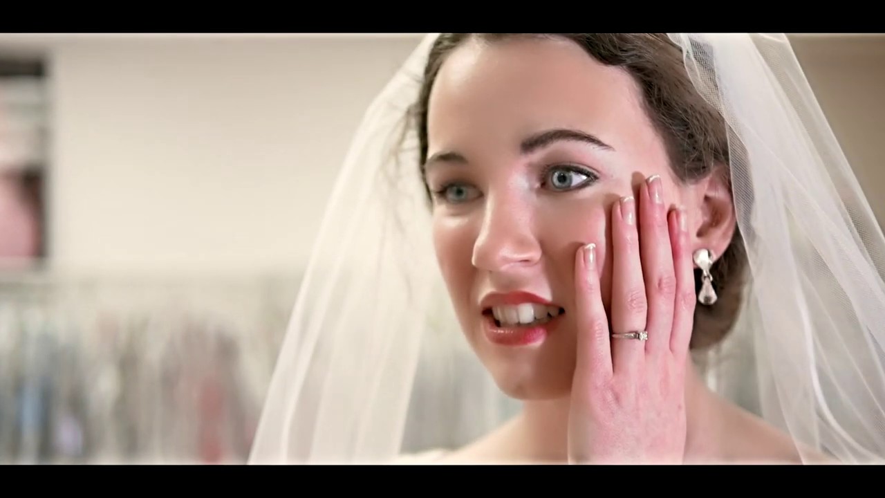 Latino Filmmaker - anna joys official commercial video