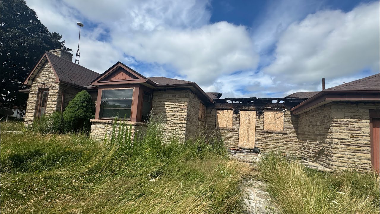 XPLORER 48 - ABANDONED Home From 1965 That Caught Fire in Ontario Canada 