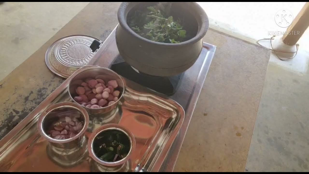குமுட்டி கீரை கடைவது எப்படி - கிராமத்து ஸ்டைல் | Kumuti Keerai Seivathu Eppadi | Kadeswara Kitchen