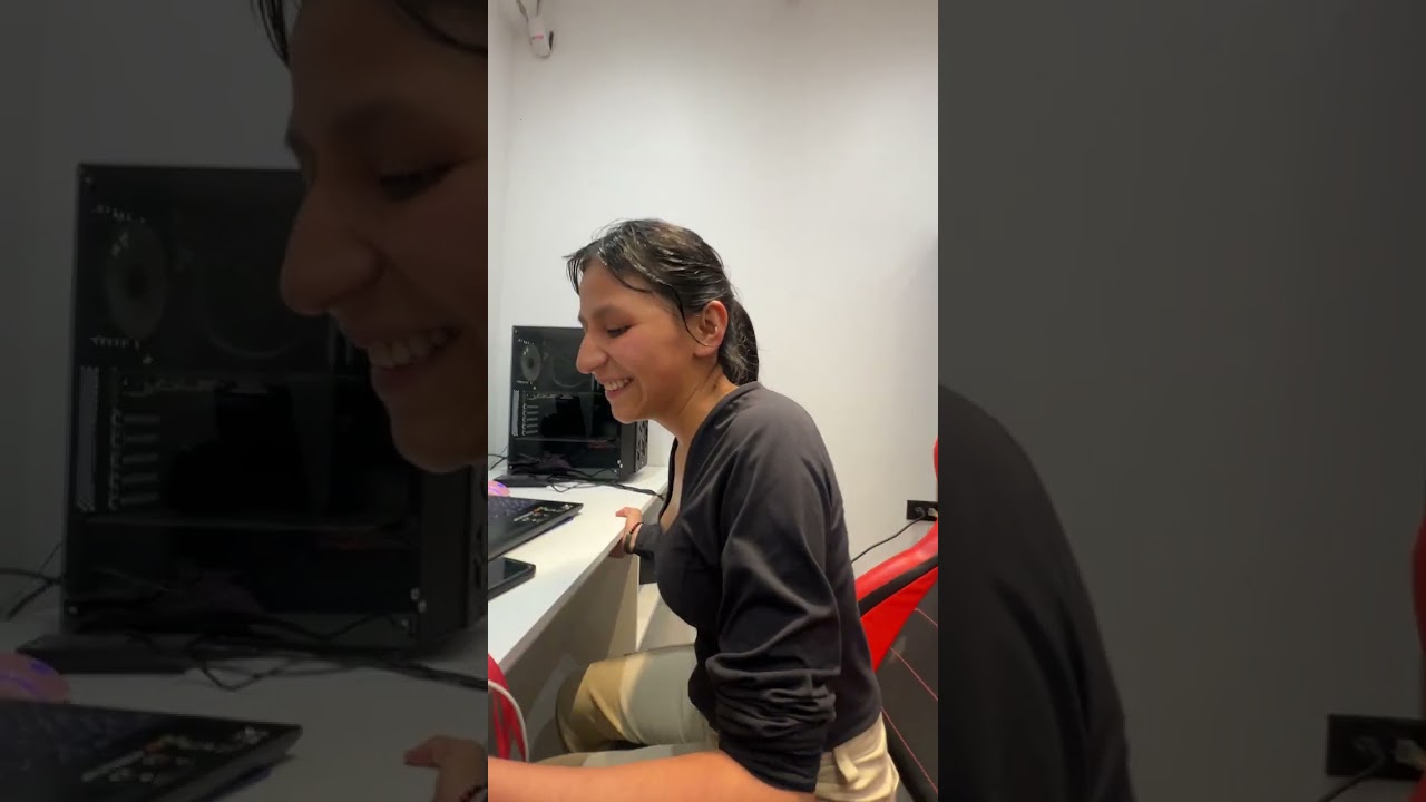 Molestando a  mi hermana Lucha (termino mal)