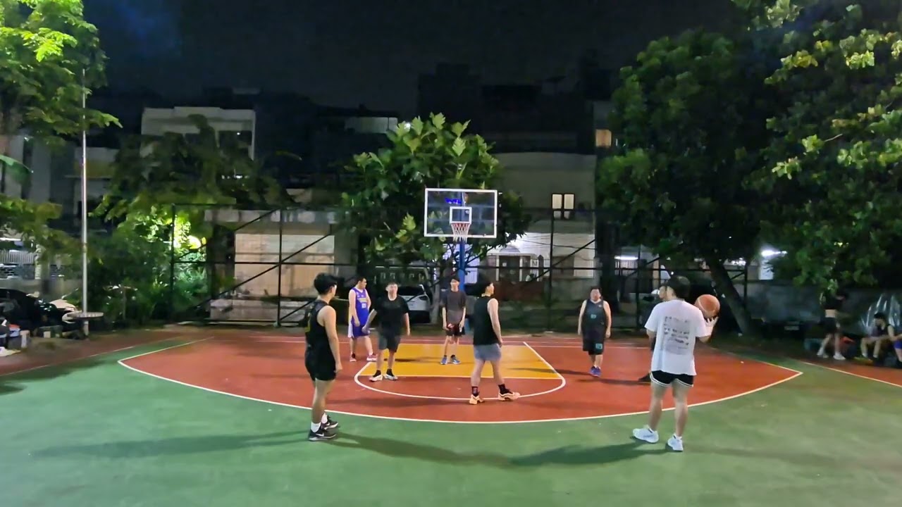 Team 2 vs Team 4