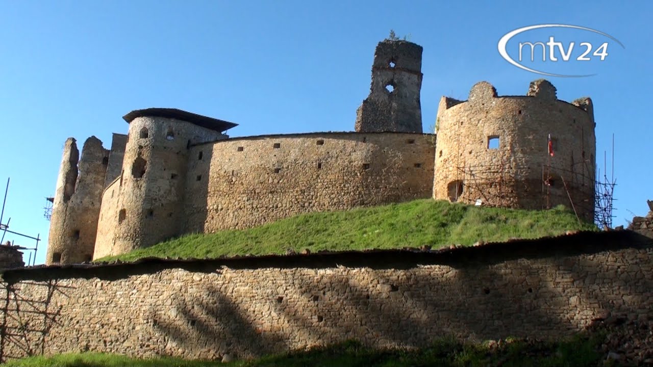 Ruiny Zamku Makowica Hard Zborov na Słowacji