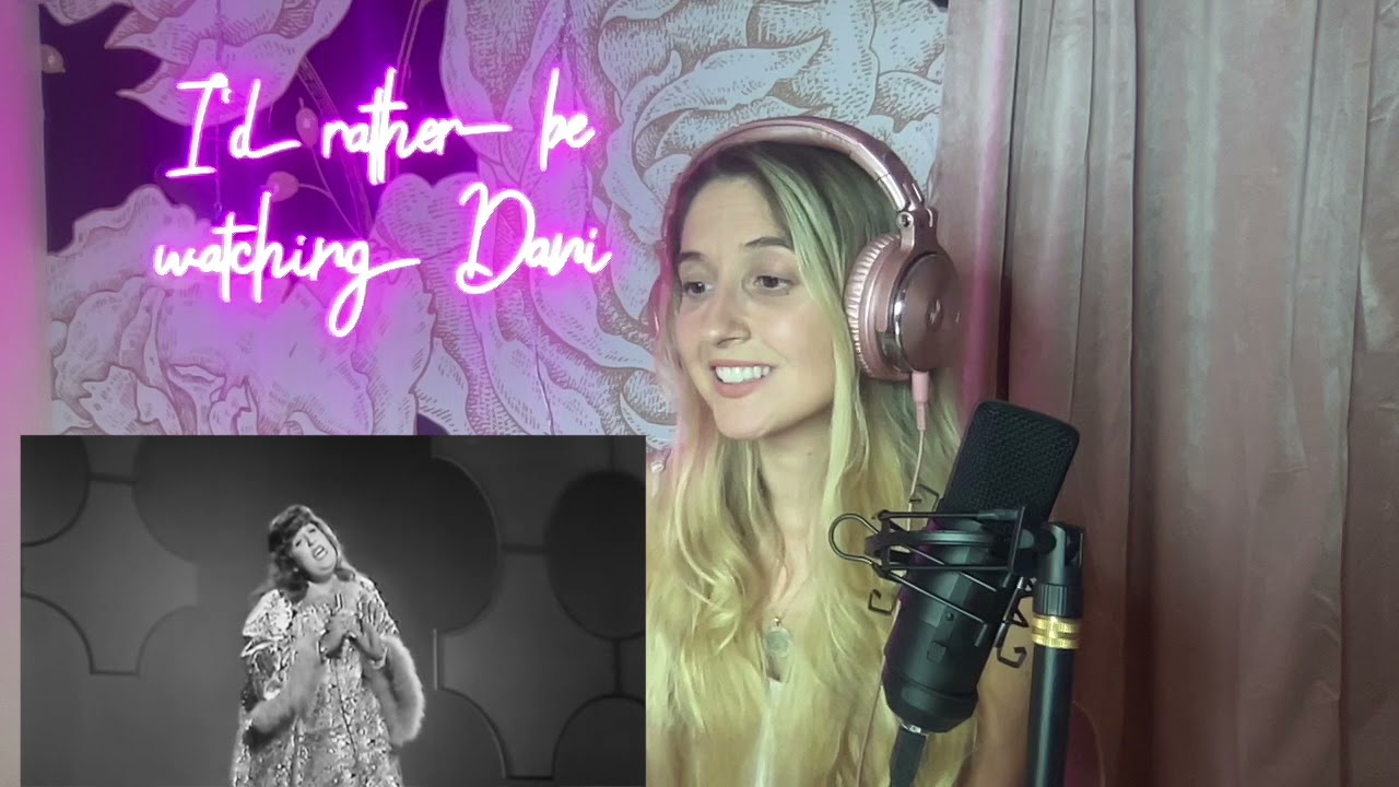 DREAM A LITTLE DREAM - Cass Elliot - SINGER REACTS!