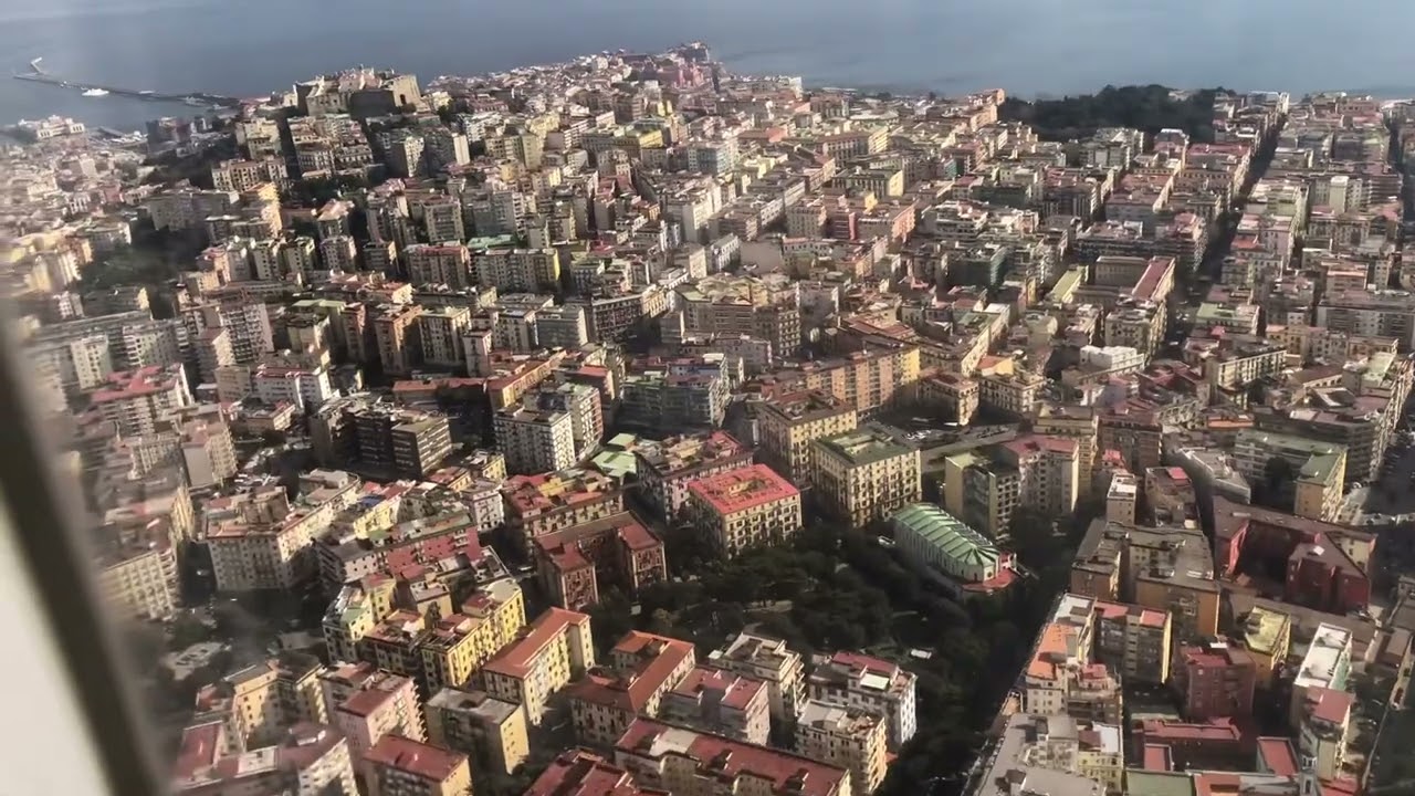 Atterraggio a Napoli