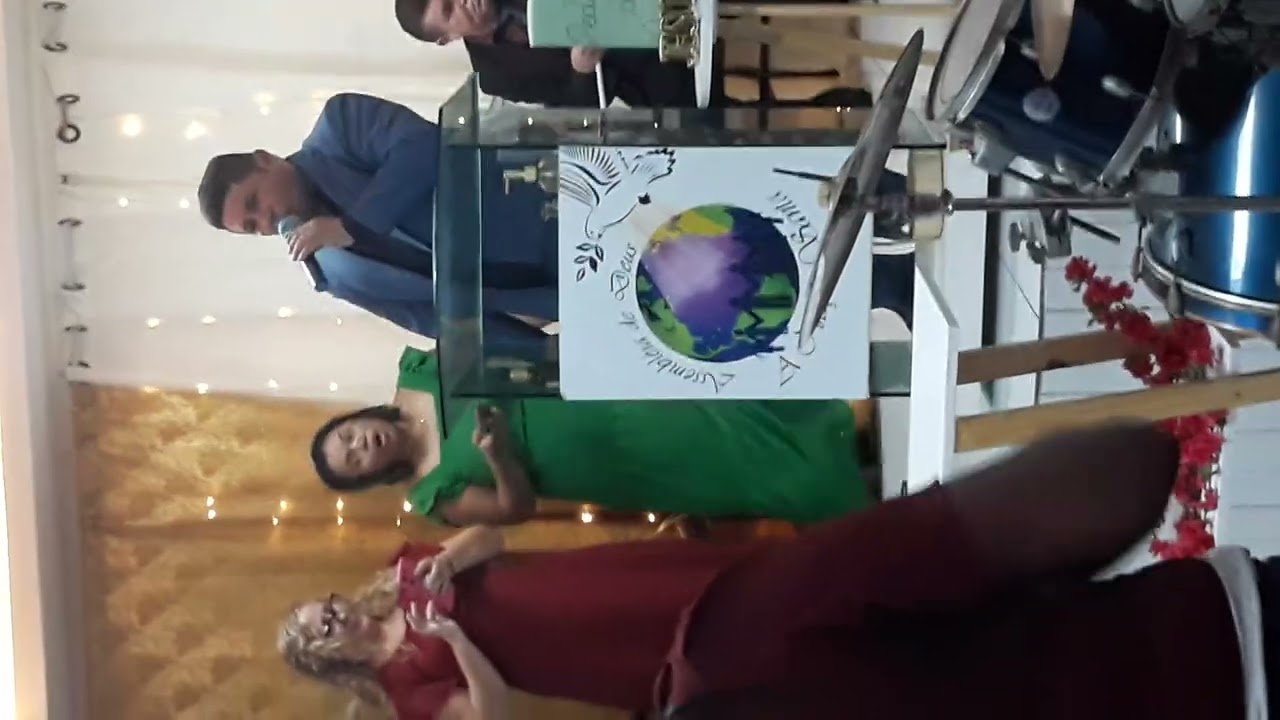 Missionário valdenor Sousa aperta o play e da lugar em sua casa