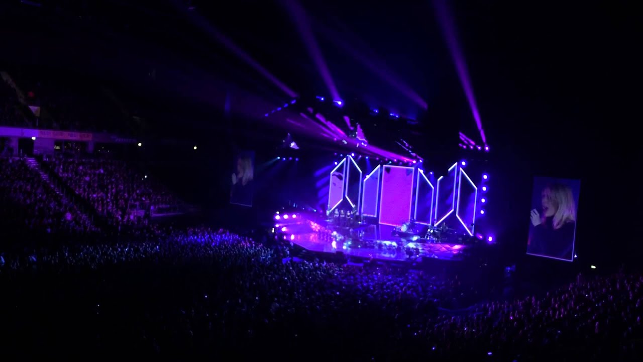 Ellie Goulding - Goodness Gracious - live in Stereo - Arena Oberhausen 26.02.2016
