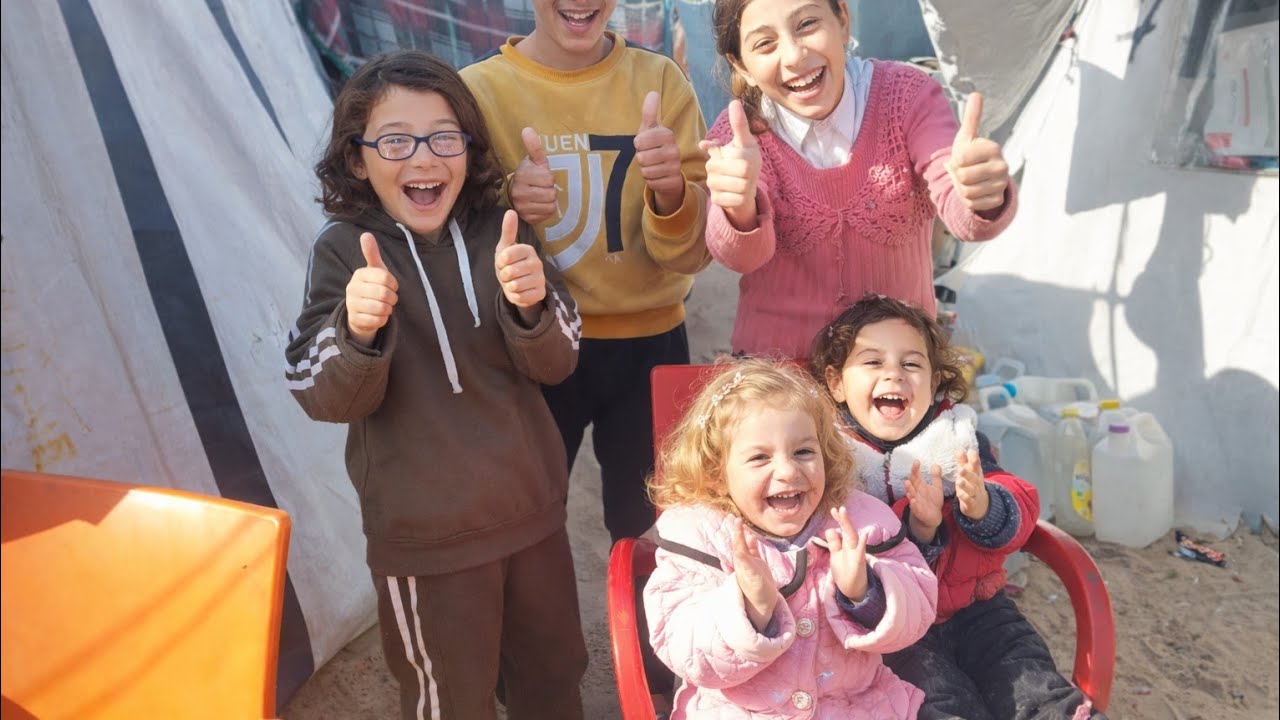 شوفوا شو سبب الإبتسامة قناة روميساء واخوانها من غزة ❤️✌️ Gaza #❓❤️✌️