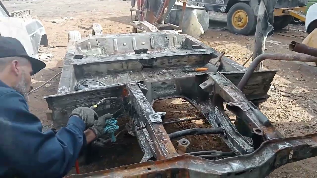 préparation châssis R4. traitement de surface et peinture