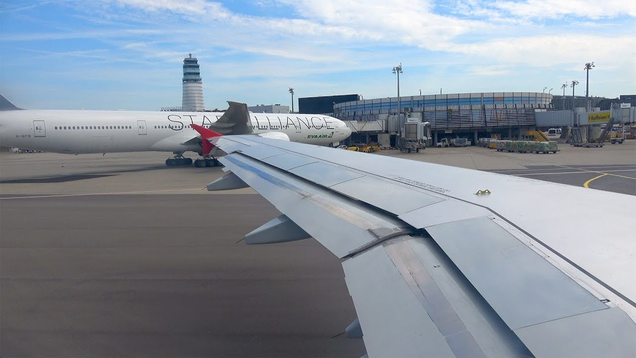 Airbus A320-200 Austrian Airlines УТРОМ Взлет + такси из аэропорта Вены (VIE)