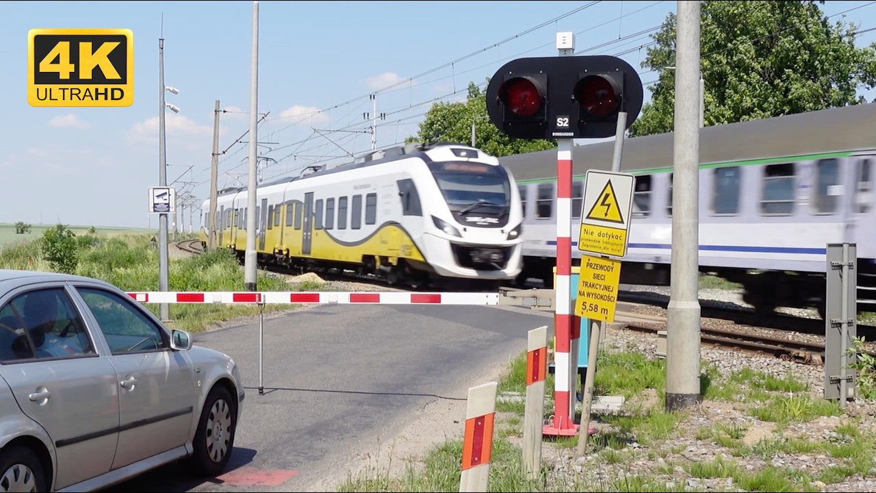 Train Meets at Railroad Crossings!