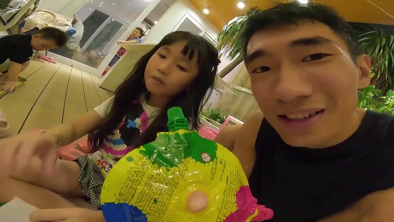 BA CHIPPY gặp 1 BÉ GÁI GIỮA ĐÊM KHUYA đi LẠC 1 MÌNH KHÔNG BA MẸ!!!!!!