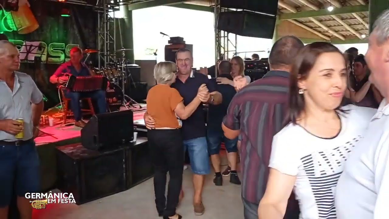 GRUPO RECORDANDO O PASSADO.