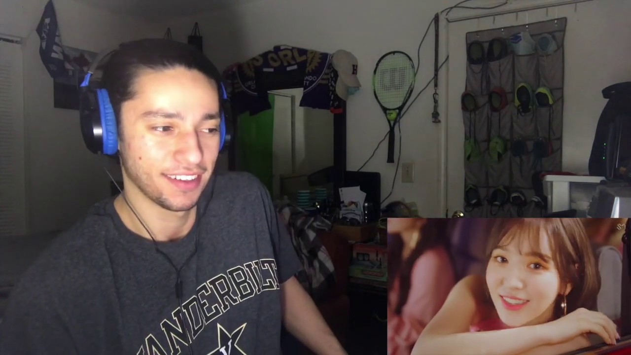 RED VELVET - UMPAH UMPAH MV REACTION !!!