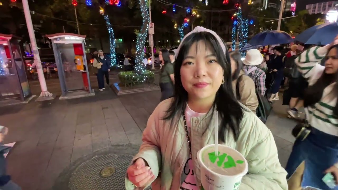 ［元宵節嚕］賺吧七彩霓虹燈！西門町燈會兒～　真正泡泡馬特　#西門町#地下街#一樂拉麵#燈會#泡泡馬特#拉布布#明星