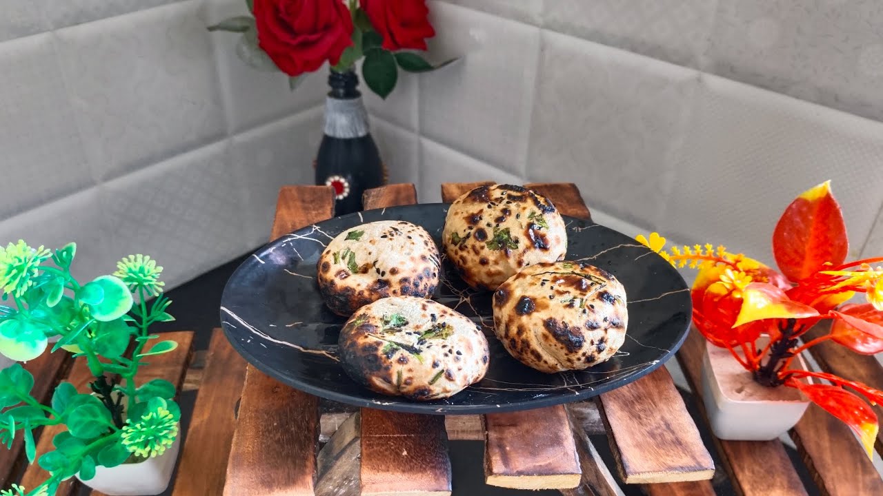 Tava Cheesy Pizza Bomb 💣|  तवा आटा पिज्जा| pizza | trending pizza| @malikkiduniya1912