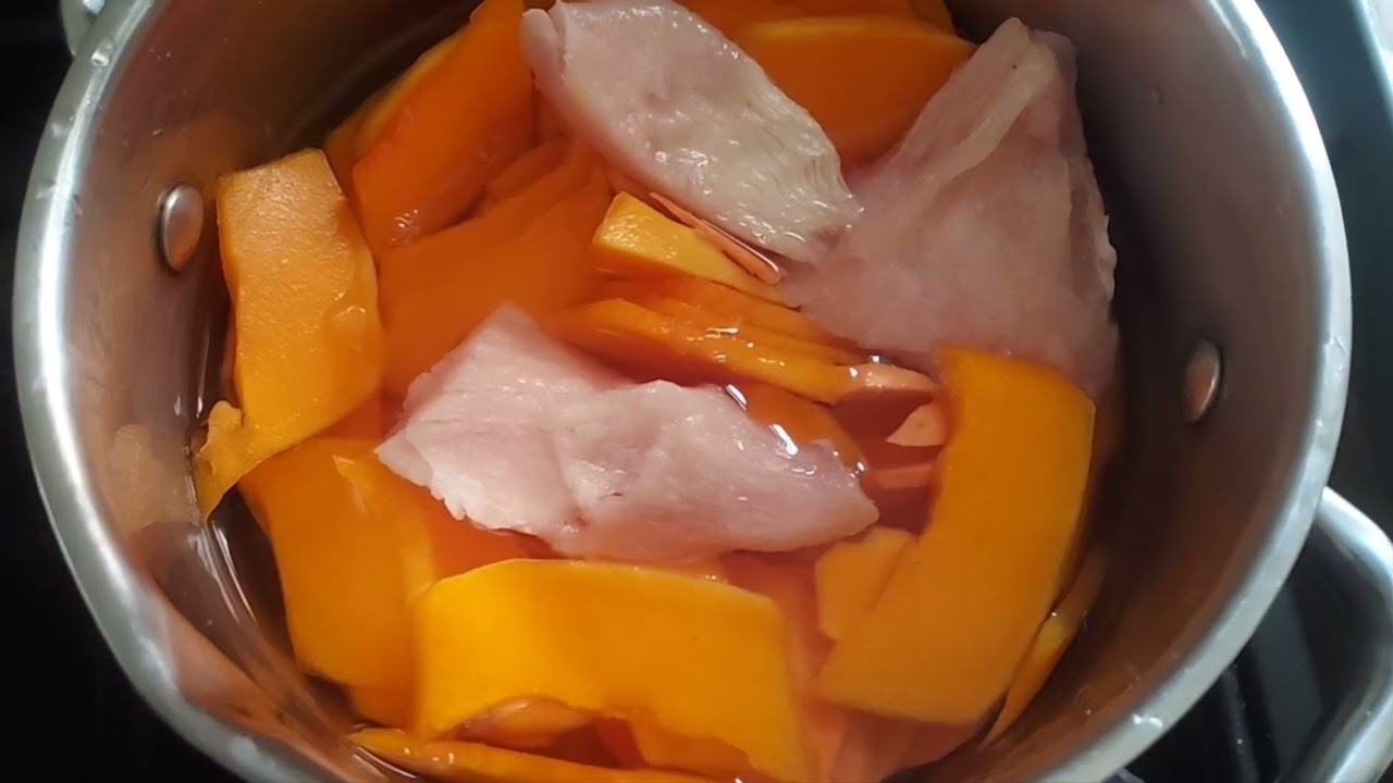 Maraq qudaar iyo chicken laka sameye 