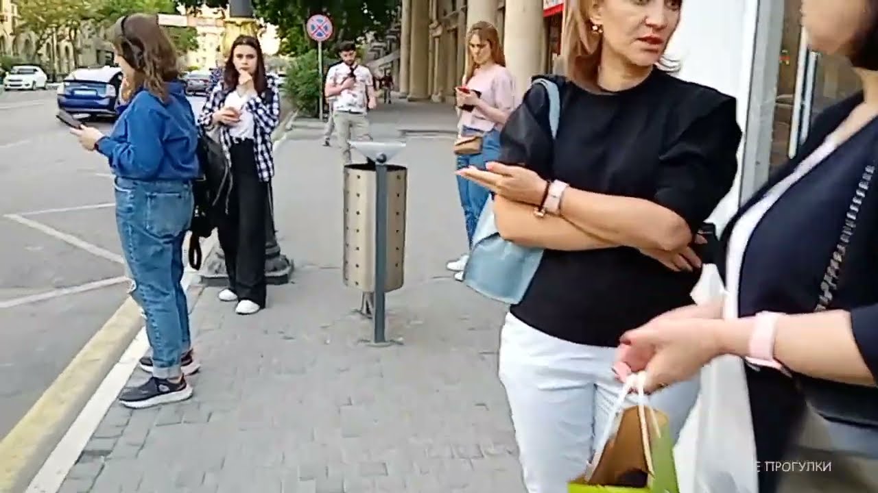 Баку. пр. Строителей/ул. Б.Багировой