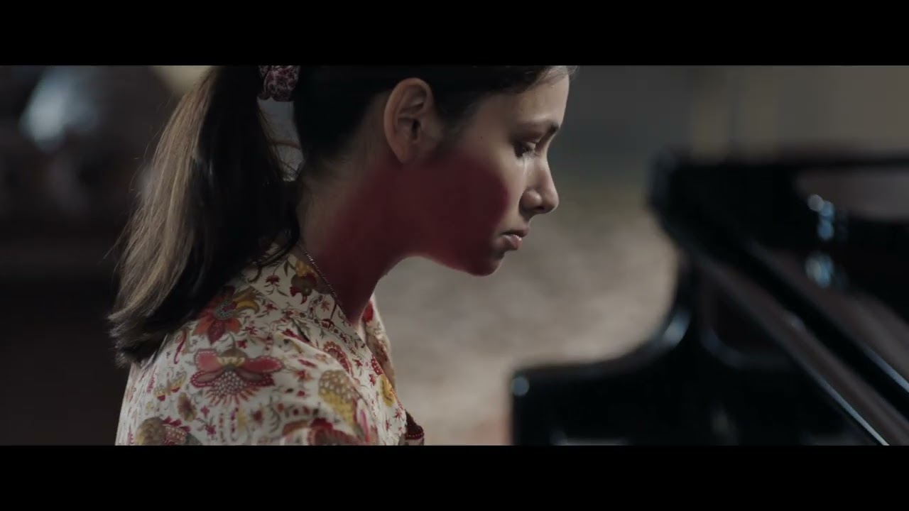 LA VITA ACCANTO di Marco Tullio Giordana (2024) - Clip Musicale con Beatrice Barison