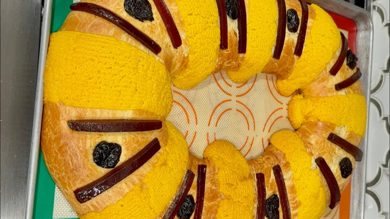 Rosca De Reyes Rellena De Queso Crema y Nutella