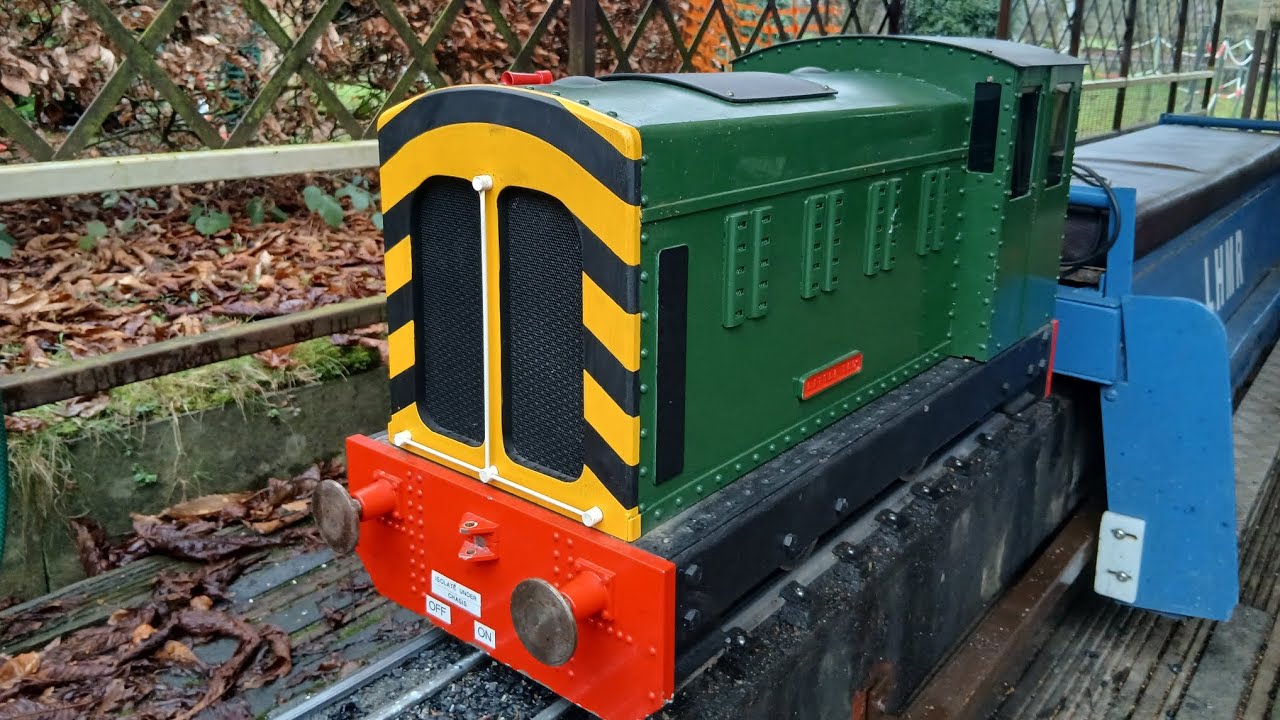 Driving 5 inch gauge little ted around the high level at sutton Coldfield model engineering society 