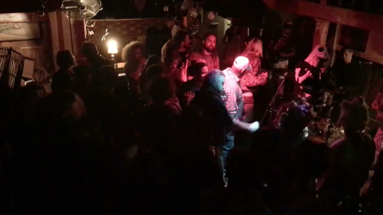 King James and The Special Men ~ Ain’t That A Shame (Fats Domino) ~ The Saturn Bar ~ 2017.